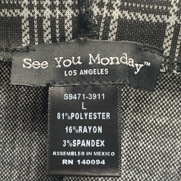 See You Monday Pencil Skirt - Picture 4 of 6